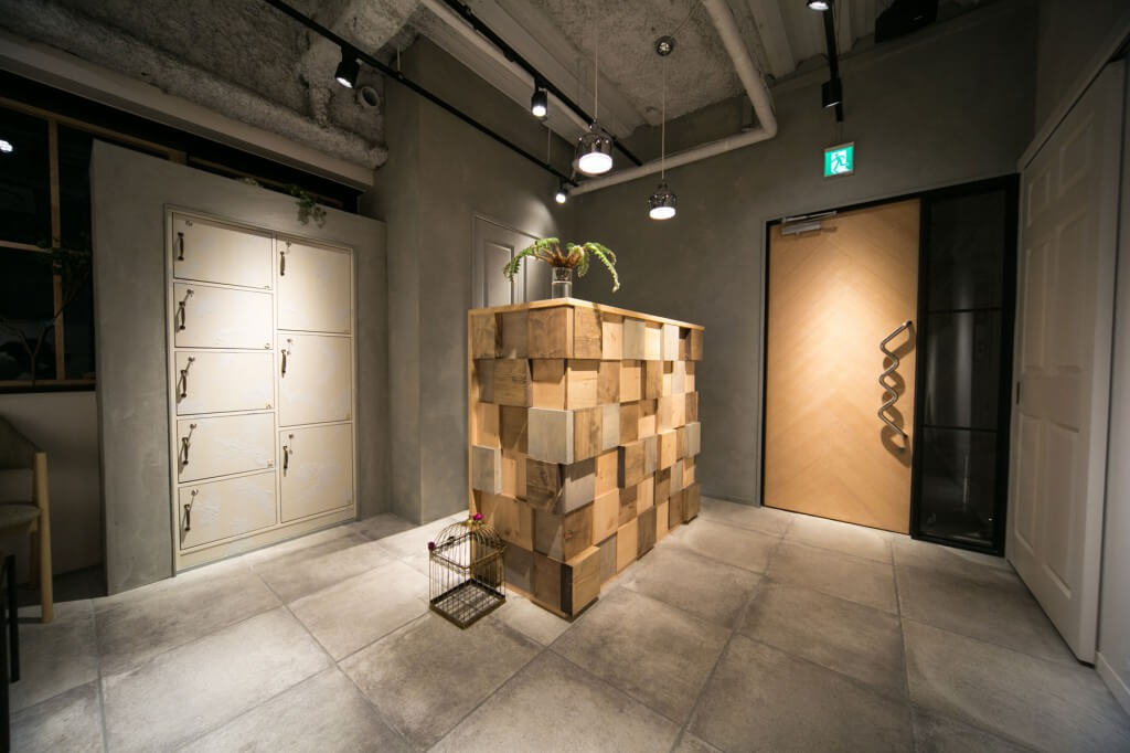 LESS / Aichi
